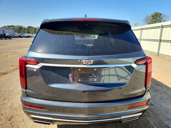 2021 CADILLAC XT6