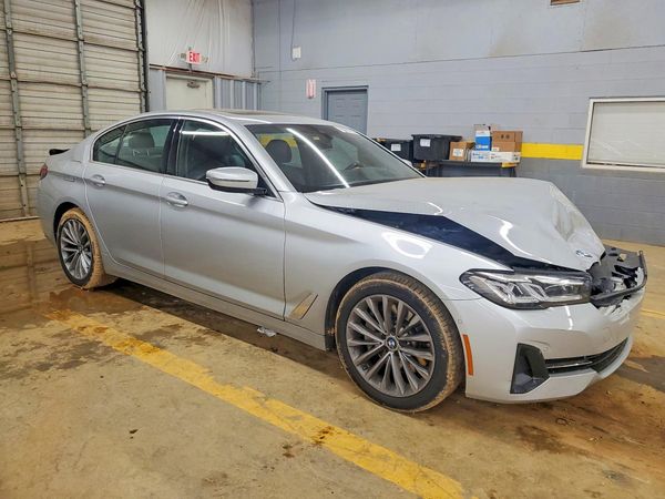 2021 BMW 530