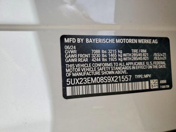 2025 BMW X7 xDrive40i