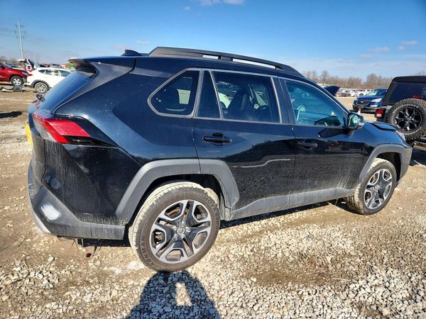 2021 TOYOTA RAV4 Adventure