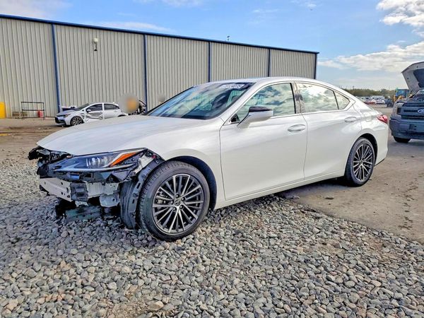 2025 LEXUS ES