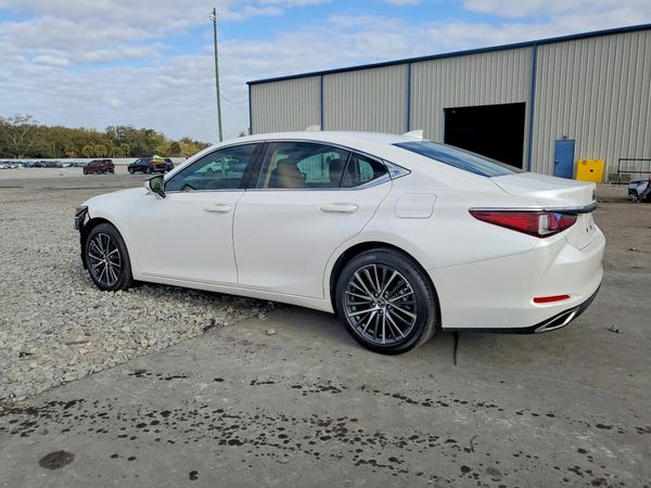 2025 LEXUS ES