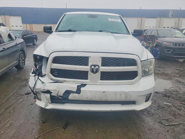 2014 RAM 1500 ST