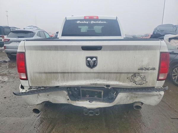 2014 RAM 1500 ST