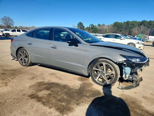 2023 HYUNDAI SONATA SEL Plus