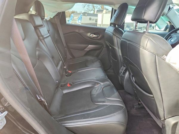 2019 JEEP CHEROKEE LATITUDE PLUS 4X4
