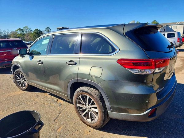 2018 TOYOTA HIGHLANDER SE/XLE