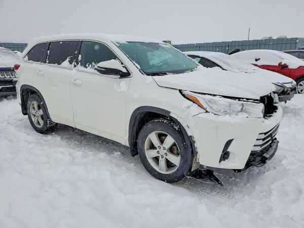2018 TOYOTA HIGHLANDER LE/LE Plus