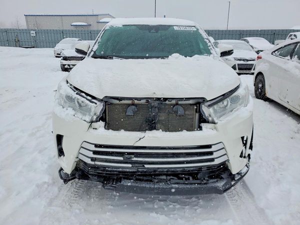2018 TOYOTA HIGHLANDER LE/LE Plus