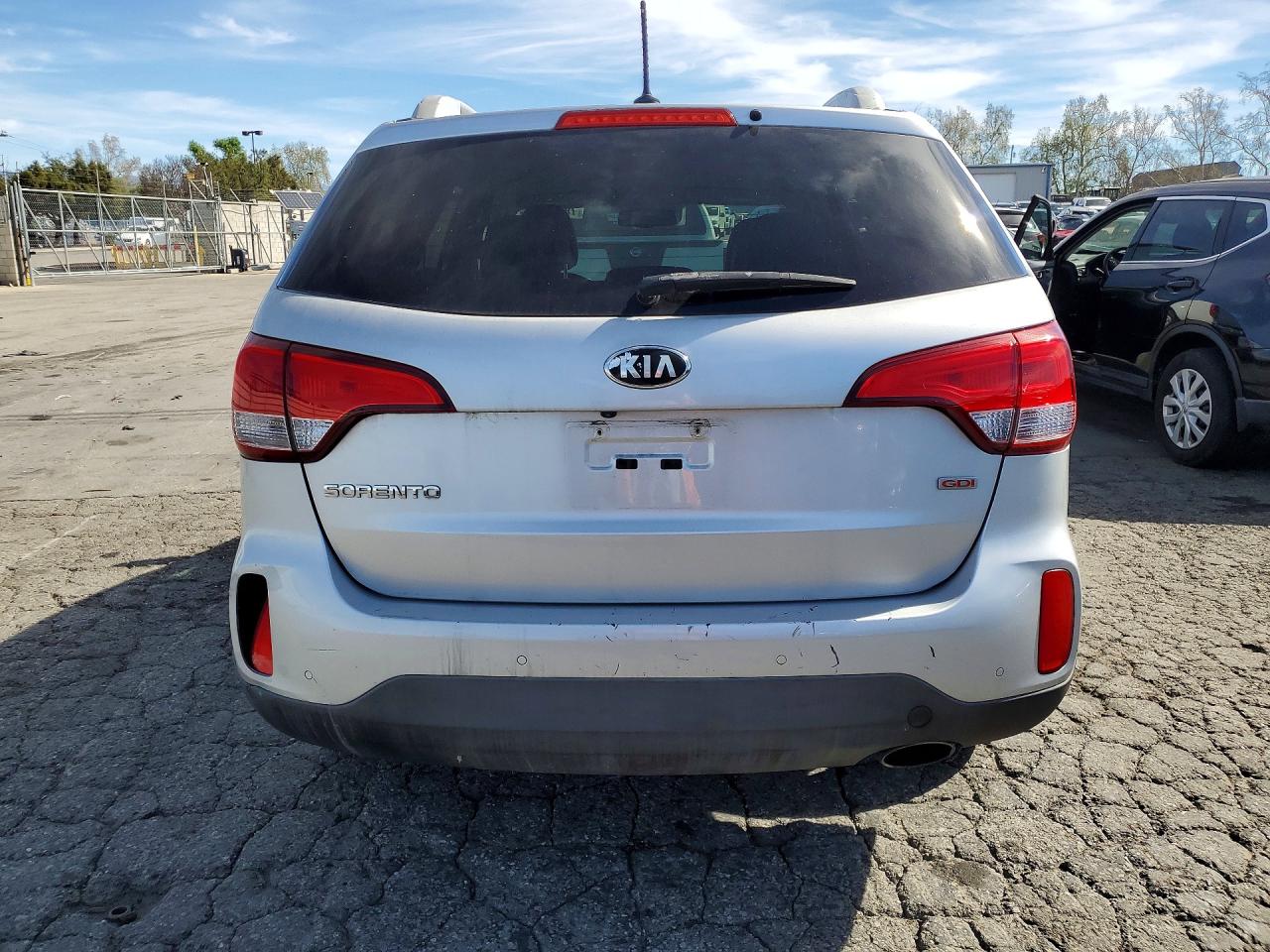 2015 KIA SORENTO GL