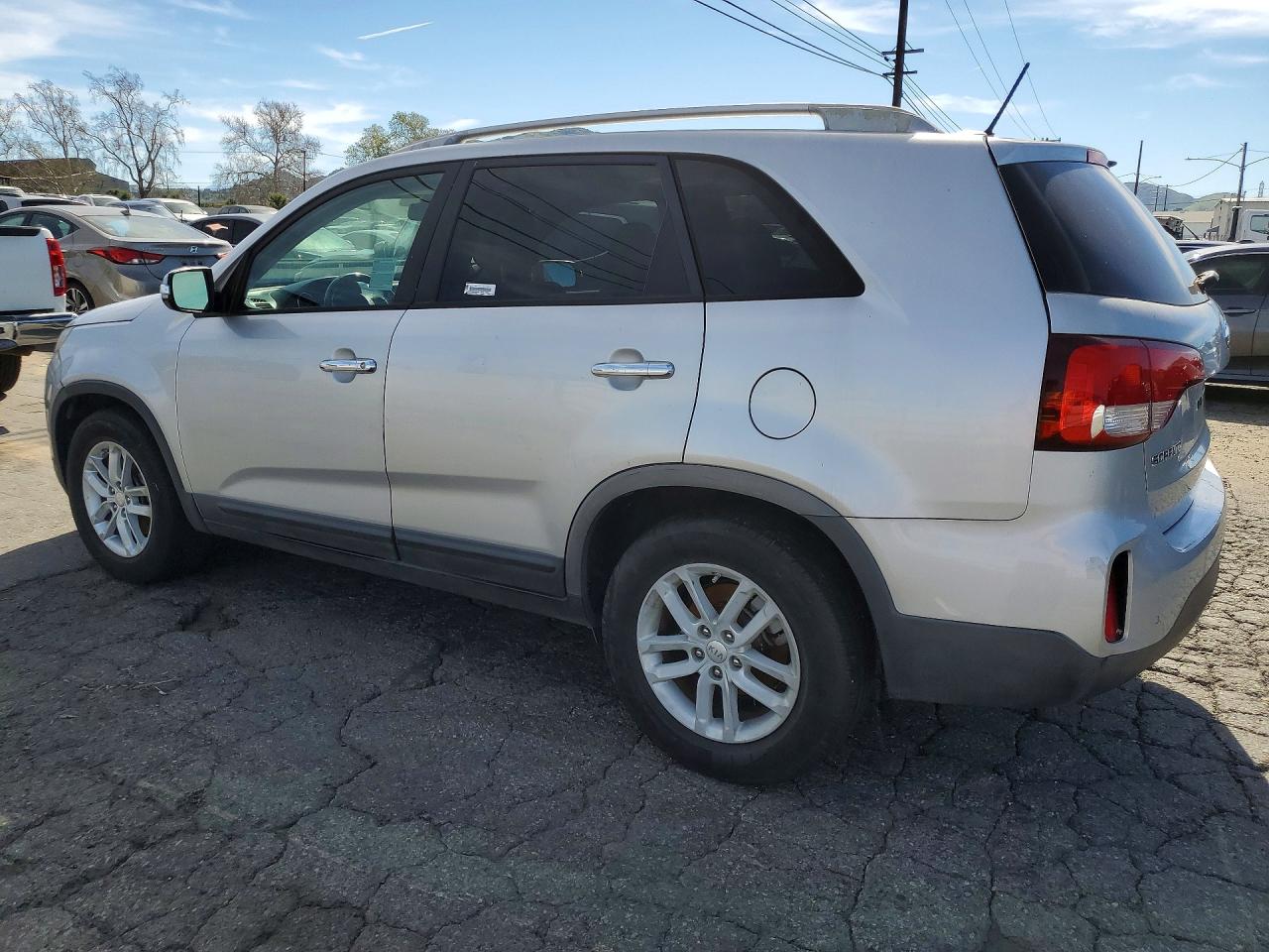 2015 KIA SORENTO GL