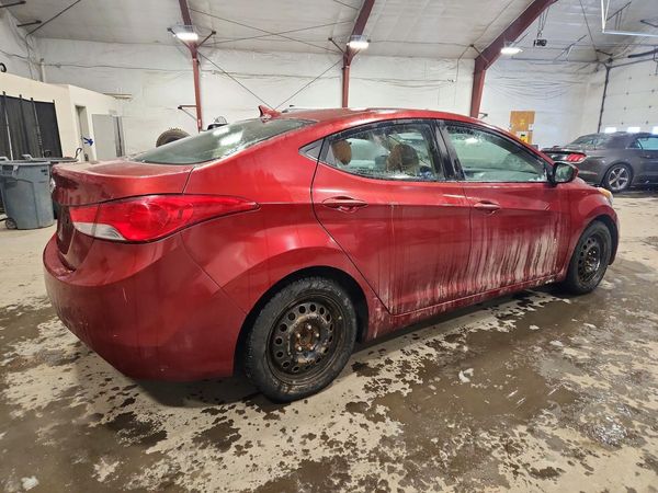 2013 HYUNDAI ELANTRA