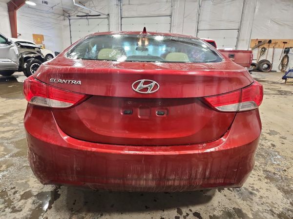 2013 HYUNDAI ELANTRA