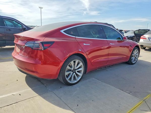 2018 TESLA MODEL 3