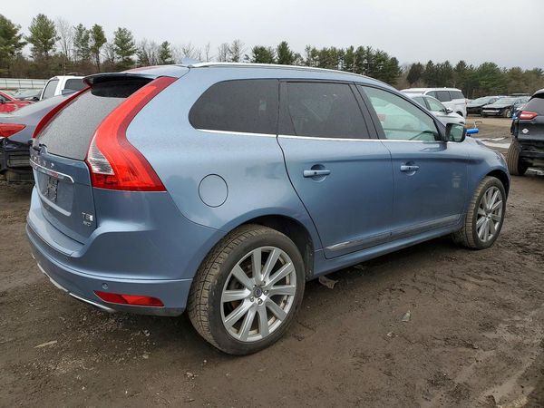 2017 VOLVO XC60 Inscription