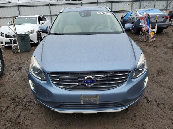 2017 VOLVO XC60 Inscription