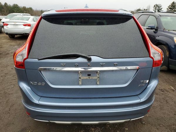 2017 VOLVO XC60 Inscription