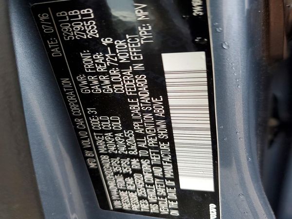 2017 VOLVO XC60 Inscription