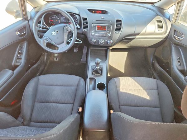 2016 KIA FORTE GL (Middle-Low Grade)