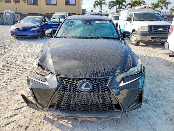 2017 LEXUS IS
