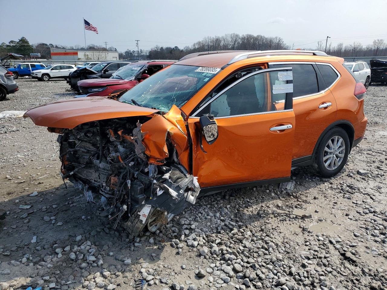 2019 NISSAN ROGUE — Front 3/4