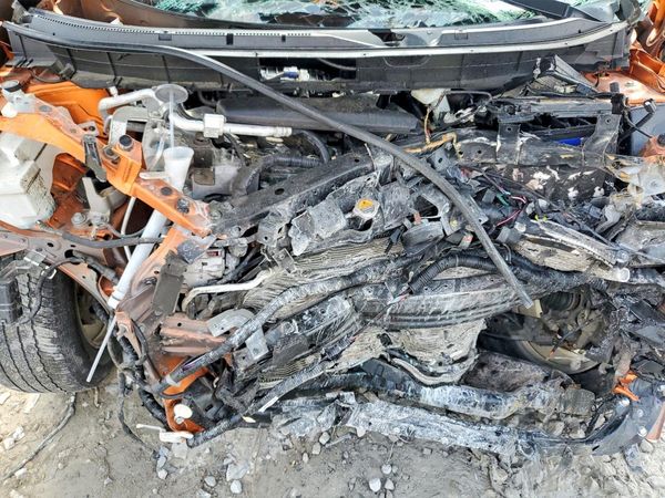 2019 NISSAN ROGUE — Engine bay