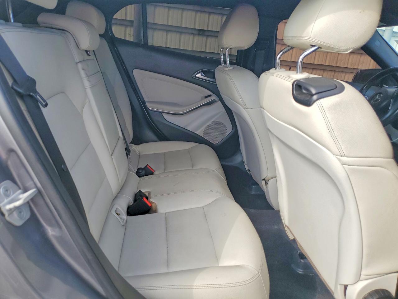 2016 MERCEDES-BENZ GLA GLA250