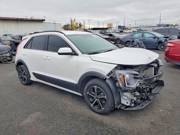 2024 KIA NIRO