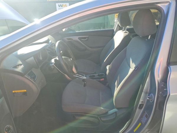 2016 HYUNDAI ELANTRA — DENT