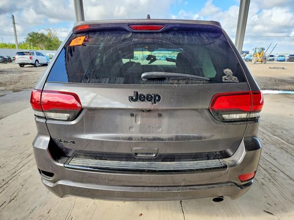 2018 JEEP GRAND CHEROKEE Laredo