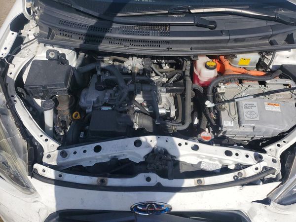 2016 TOYOTA PRIUS