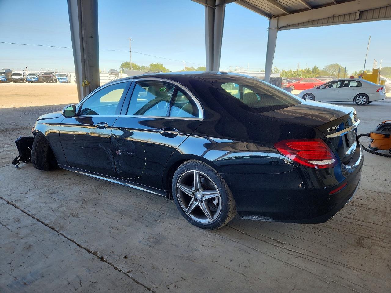 2017 MERCEDES-BENZ E E300