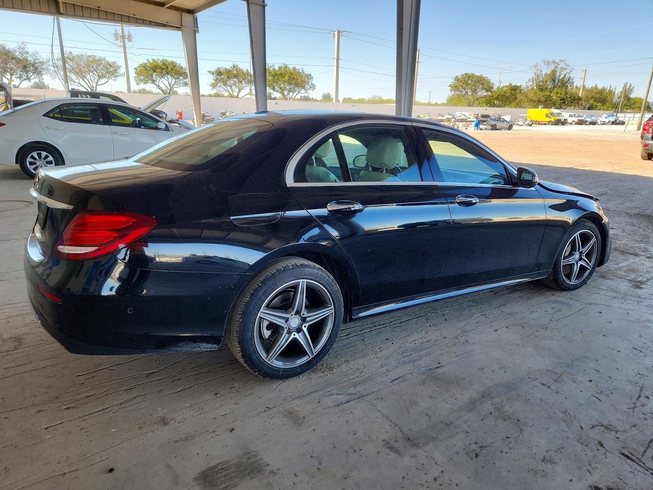 2017 MERCEDES-BENZ E E300
