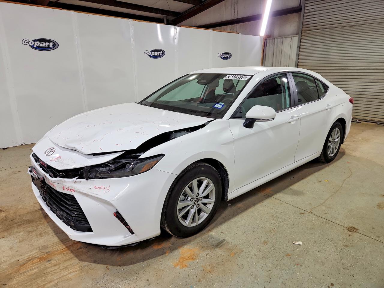 2026 TOYOTA CAMRY — Front 3/4