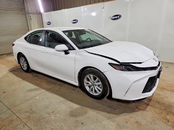 2026 TOYOTA CAMRY — Passenger 3/4