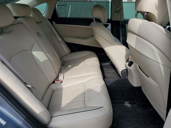 2017 GENESIS G80