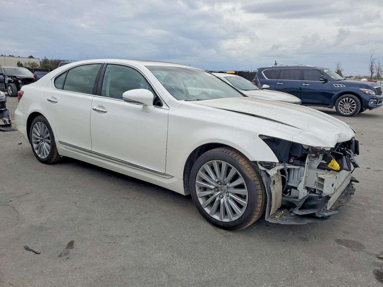 2015 LEXUS LS 460