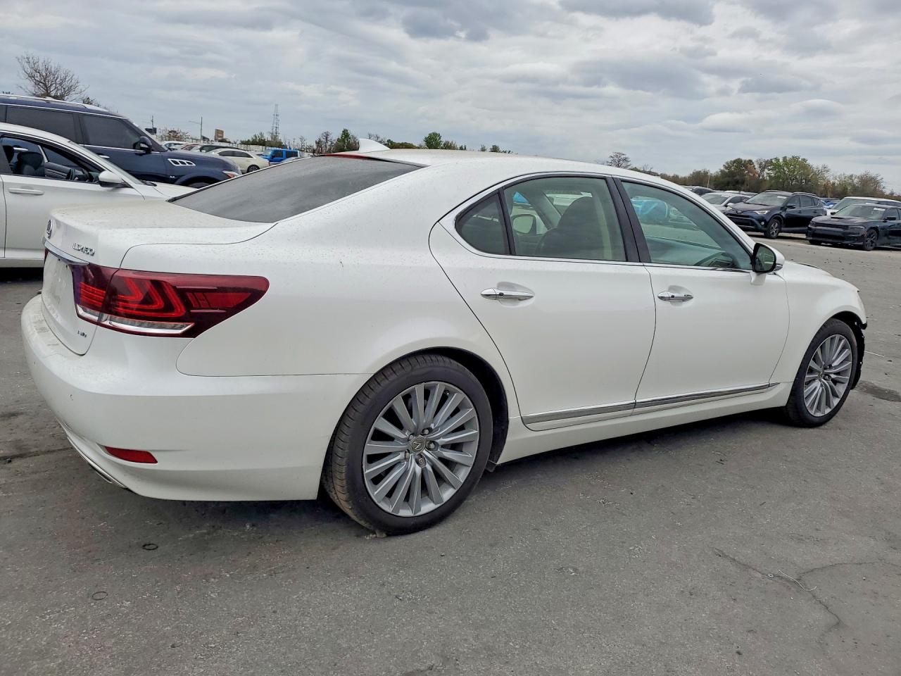2015 LEXUS LS 460