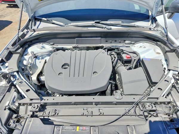 2026 VOLVO XC60