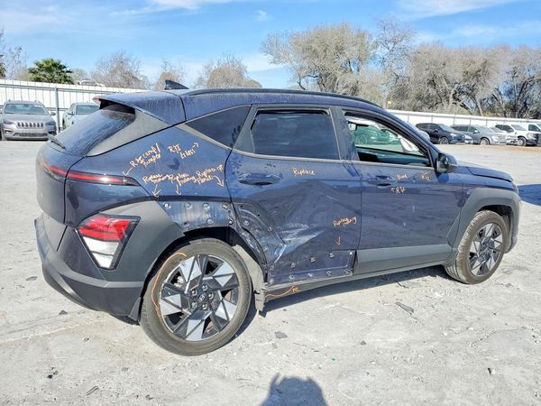 2024 HYUNDAI KONA SE