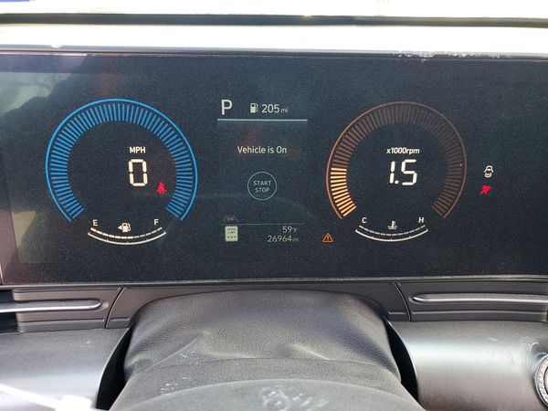 2024 HYUNDAI KONA SE