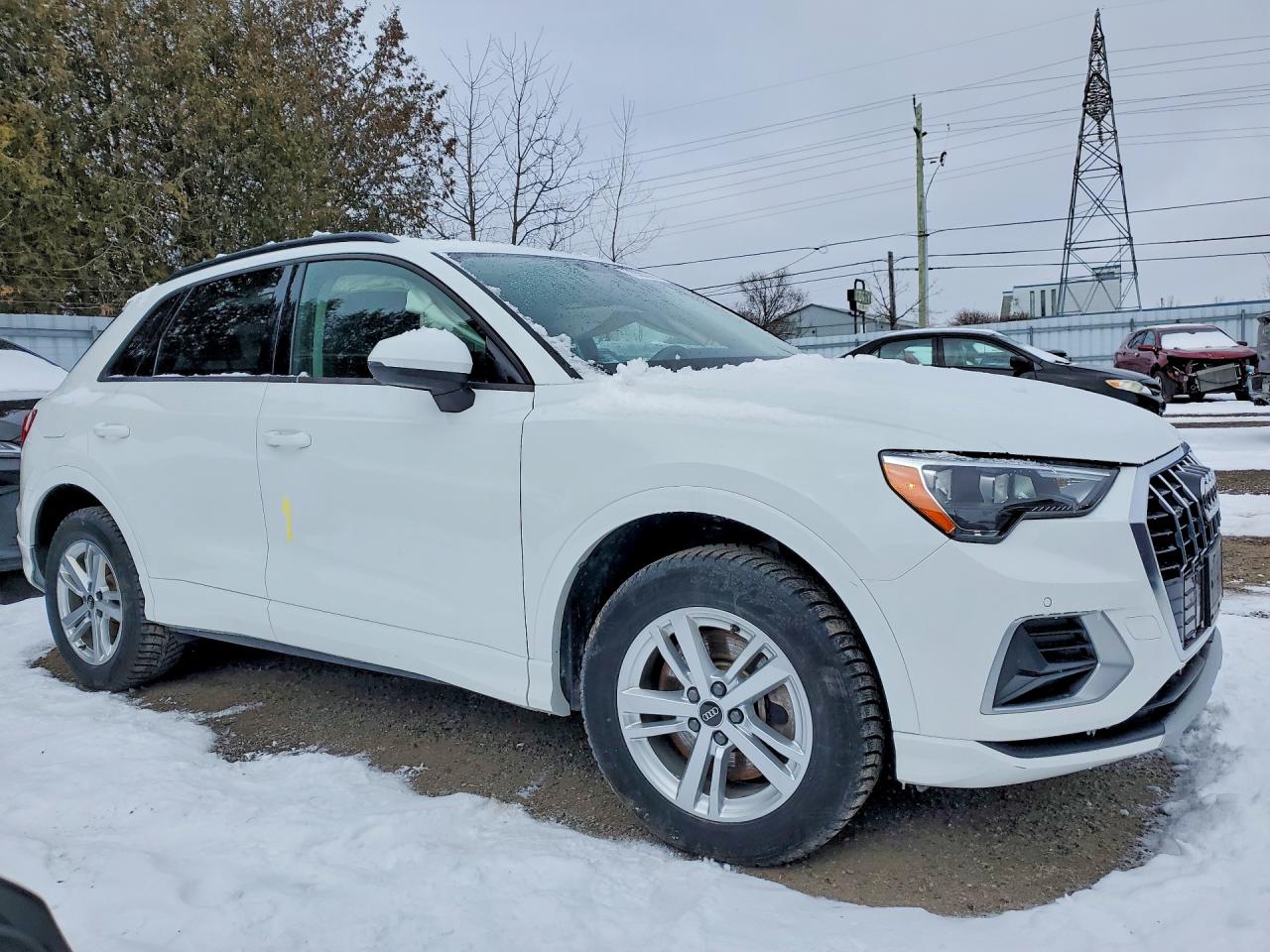 2022 AUDI Q3 quattro Premium