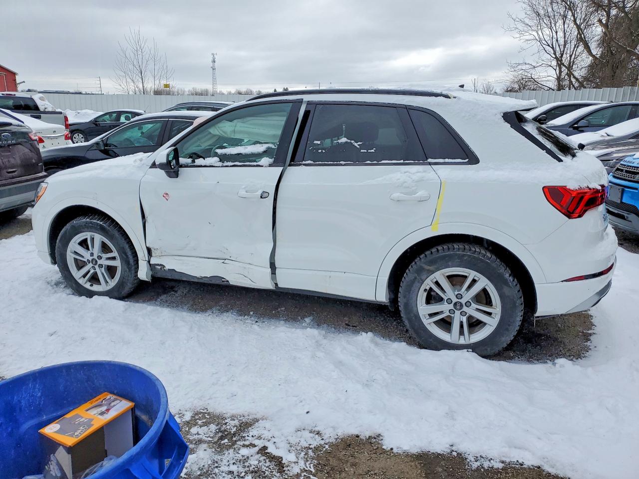 2022 AUDI Q3 quattro Premium