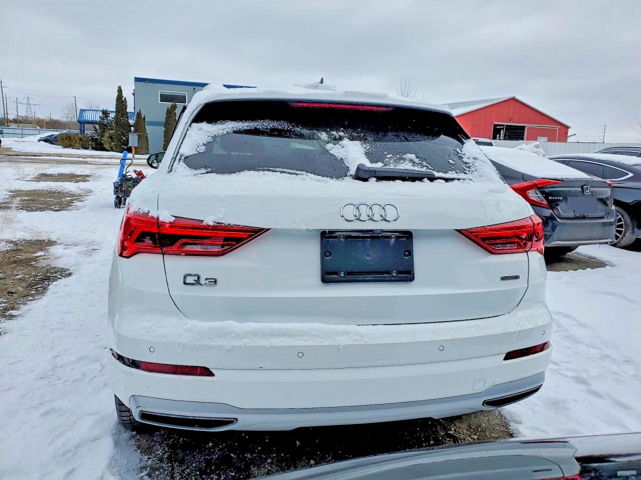 2022 AUDI Q3 quattro Premium