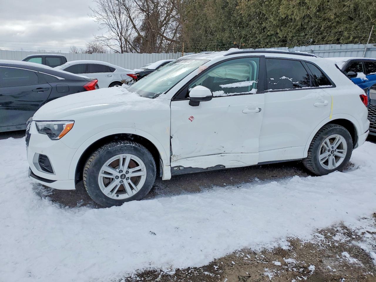 2022 AUDI Q3 quattro Premium
