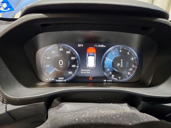 2020 VOLVO XC40 R-Design