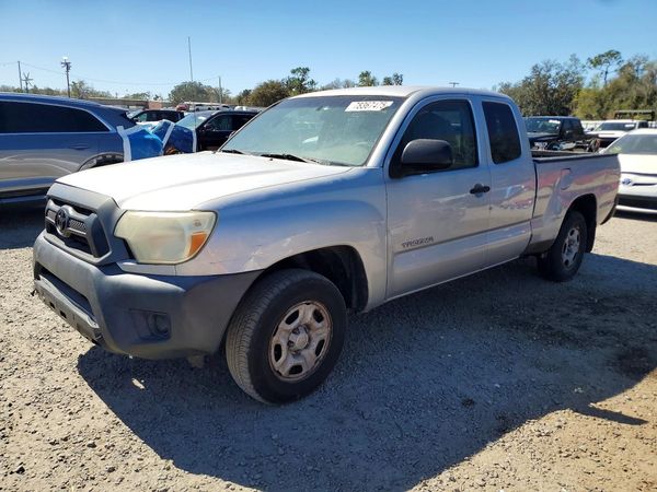 2013 TOYOTA TACOMA Delux — Front 3/4