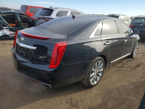 2016 CADILLAC XTS Luxury