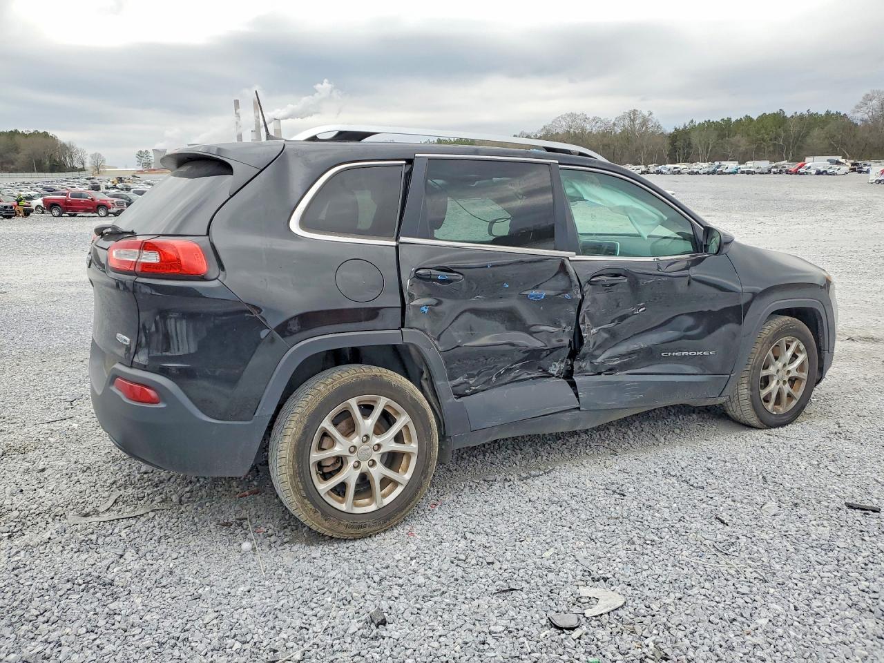 2017 JEEP CHEROKEE LATITUDE FWD
