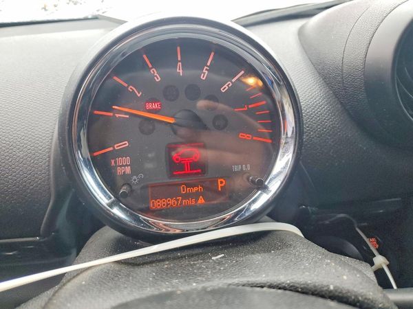 2014 MINI COOPER